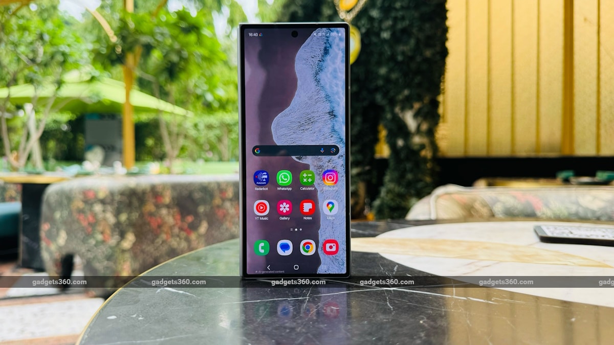 samsung galaxy z fold6 review cover screen Galaxy-Z-Fold-6